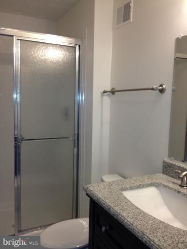 13906 Winding Ridge Ln, Centreville, VA 20121 - photo 3