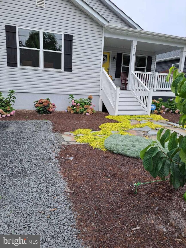 816 Jackson St, Colonial Beach, VA 22443 - photo 2