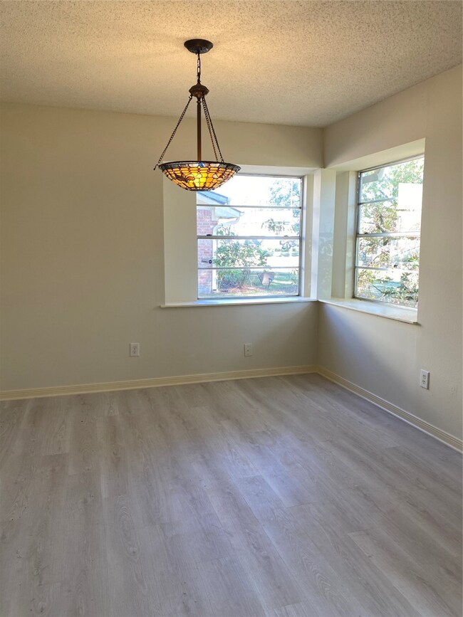 7539 Brush Wood Dr, Houston, TX 77088 - photo 7