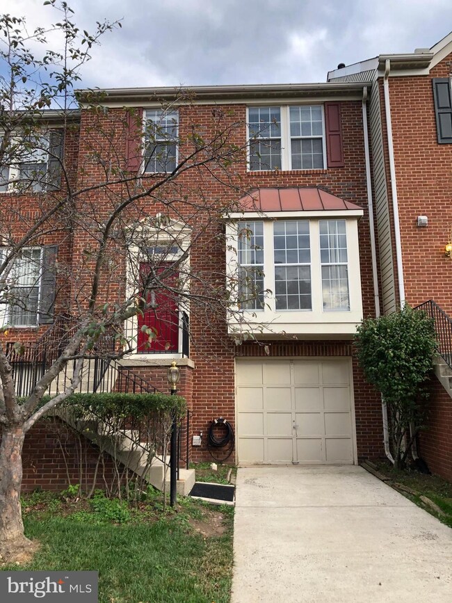 2009 Madrillon Springs Ct, Vienna, VA 22182 - photo 2