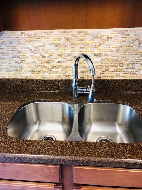 KITCHEN SINK