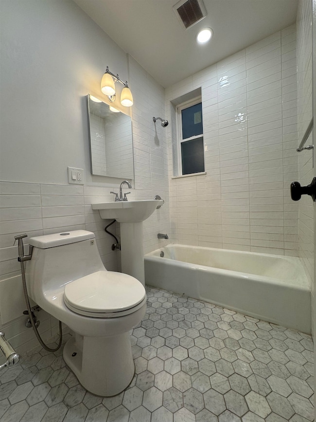 55 Corbin Ave unit 5, Jersey City, NJ 07306 - photo 3