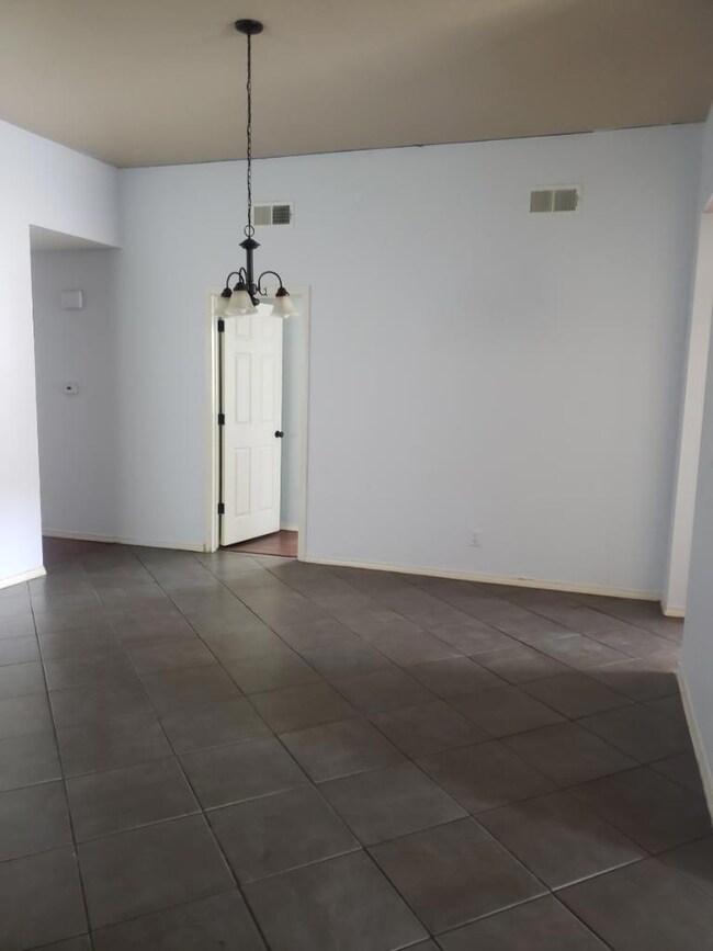 809 Desert Bush Dr, El Paso, TX 79928 - photo 7