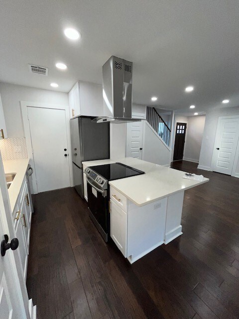 Kitchen with brand new appliances