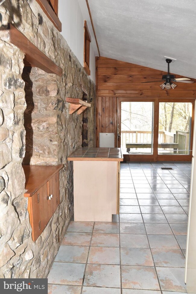 2038 Adams Rd unit 6, East Greenville, PA 18041 - photo 3