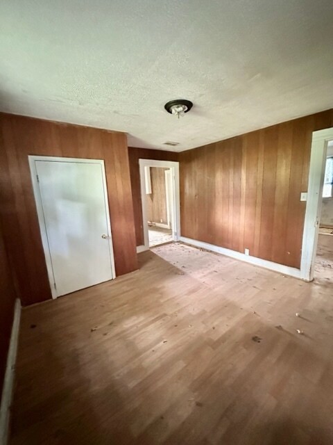 2305 Hendricks St, Anderson, IN 46016 - photo 7