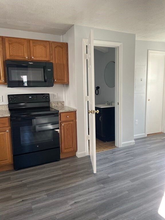 46 Lowell St unit A, Peabody, MA 01960 - photo 4