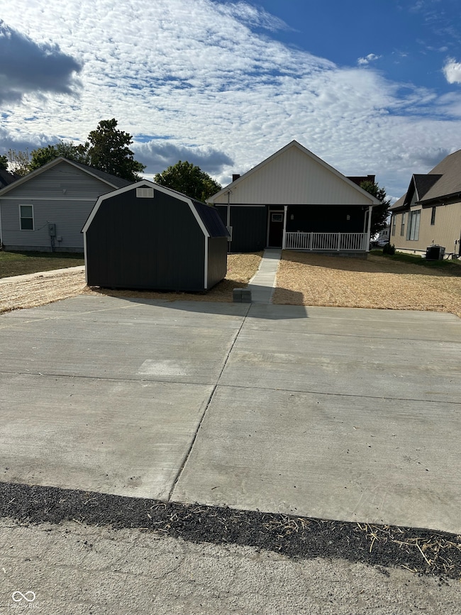 2122 Fletcher St, Anderson, IN 46016 - photo 2