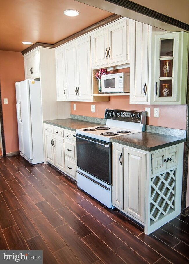 15 Givler Ave, Enola, PA 17025 - photo 3