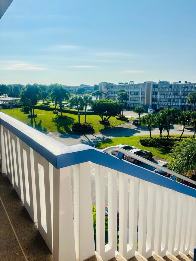 401 Greenbrier A unit 4010, West Palm Beach, FL 33417 - photo 6