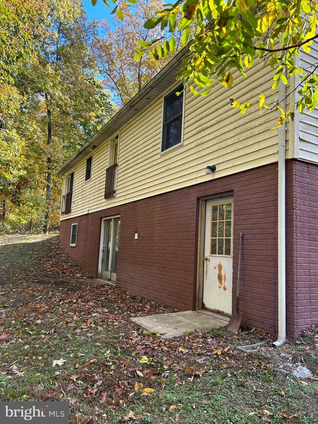 1008 Carefree Ln, Boyce, VA 22620 - photo 2