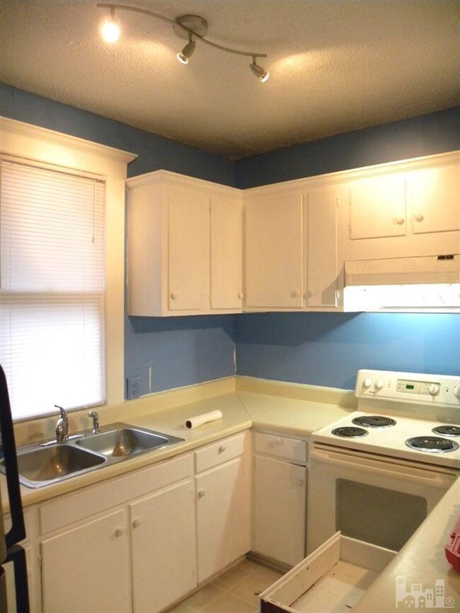 134 Middle Sound Loop Rd, Wilmington, NC 28411 - photo 4