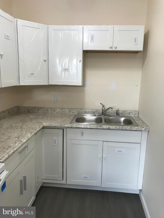 113 S Main St unit SUITE C, Chambersburg, PA 17201 - photo 4