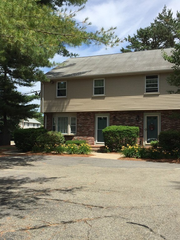 29 Meadowbrook Ln unit 29, South Easton, MA 02375 - photo 2