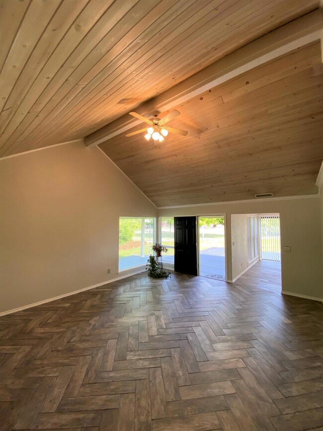 1352 Shady Ln, Grants Pass, OR 97527 - photo 7