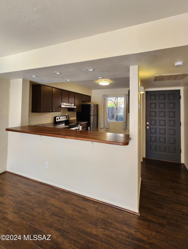 1349 E Fort Lowell Rd unit C, Tucson, AZ 85719 - photo 2