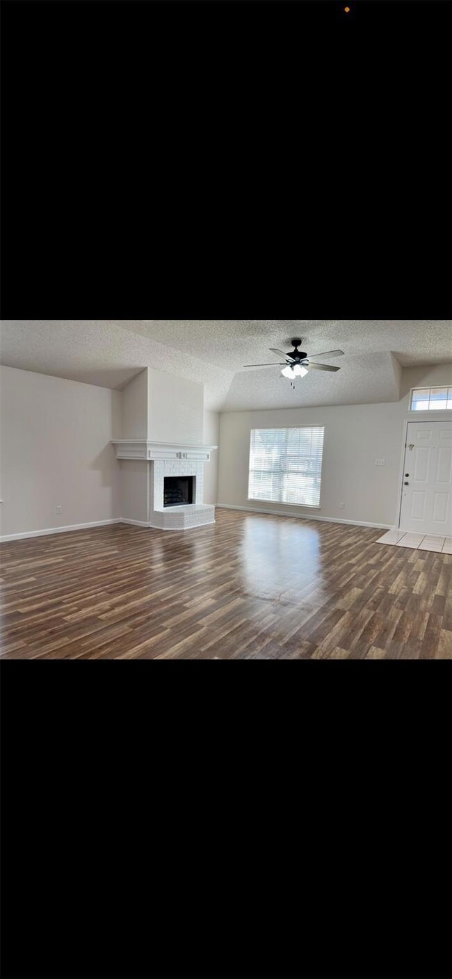 8353 Odell St, North Richland Hills, TX 76182 - photo 5