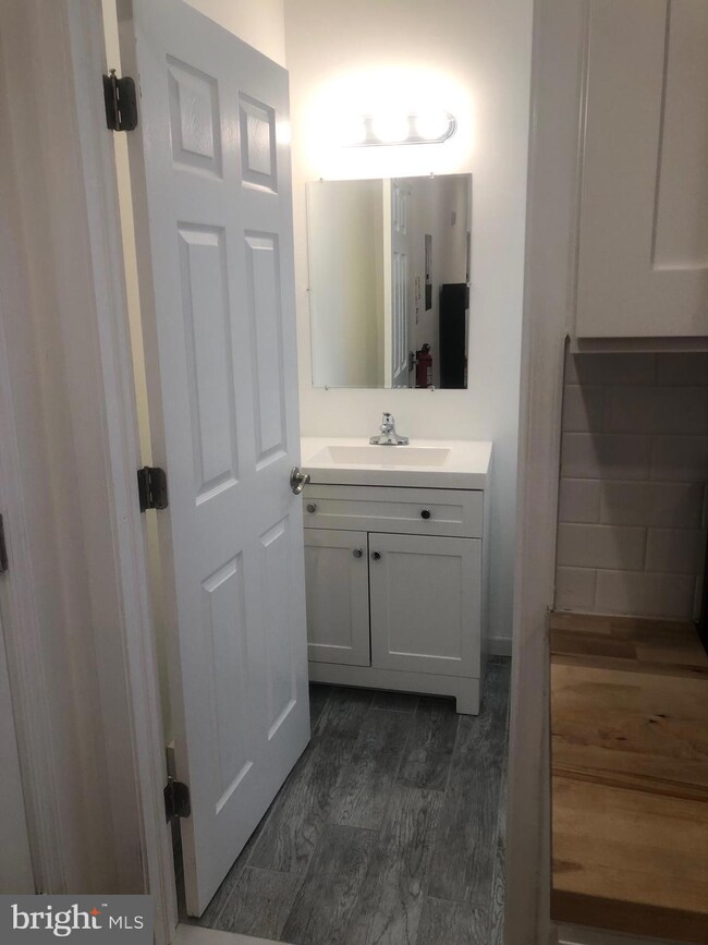 120 E Main St unit 10, Norristown, PA 19401 - photo 5