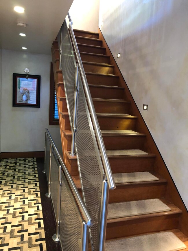 6 - Upstairs to Great Room