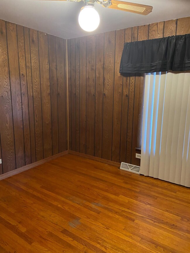 3347 Martha St, Highland, IN 46322 - photo 6