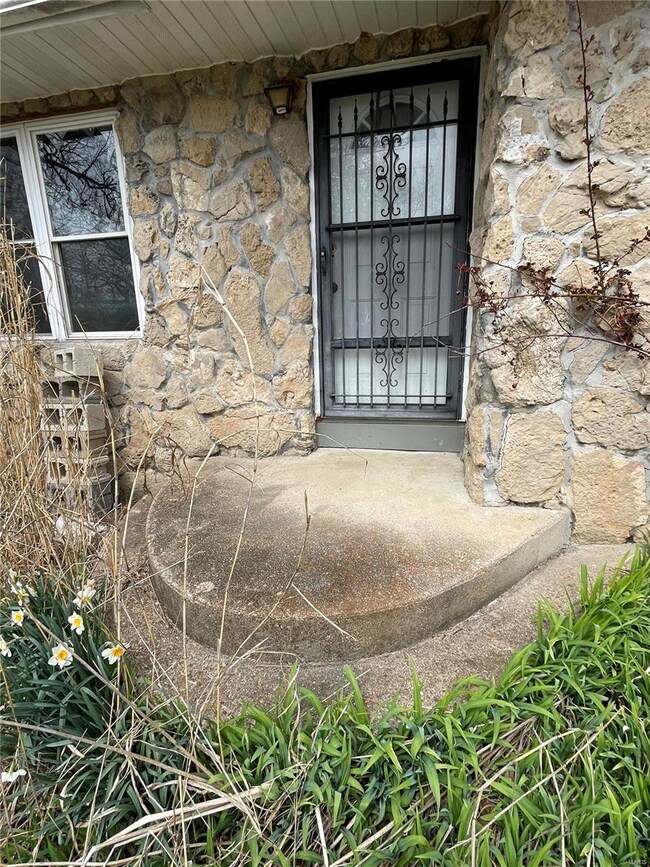 13700 Corpus Ln, Dixon, MO 65459 - photo 2