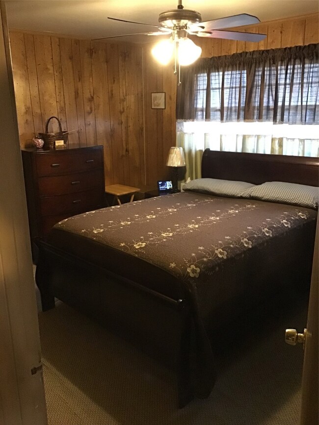 10418 Kelburn Dr, Houston, TX 77016 - photo 2