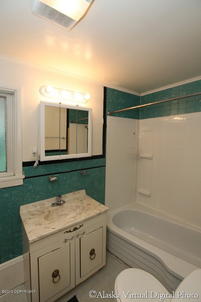Vintage look to upstairs bath