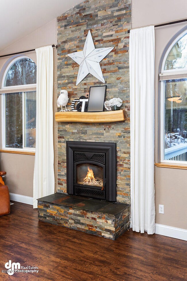 Fireplace_DMD_4325-SMALL