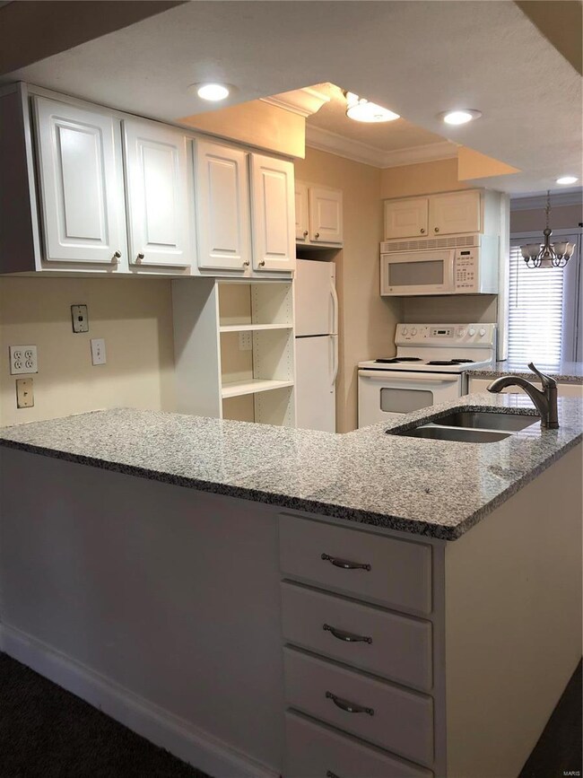 905 Westwood Village unit 3, Maryville, IL 62062 - photo 7