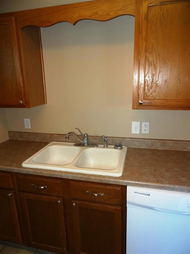 1002 N 41st St, Nixa, MO 65714 - photo 6