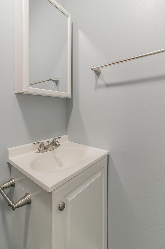 2616 20th St, Zion, IL 60099 - photo 2