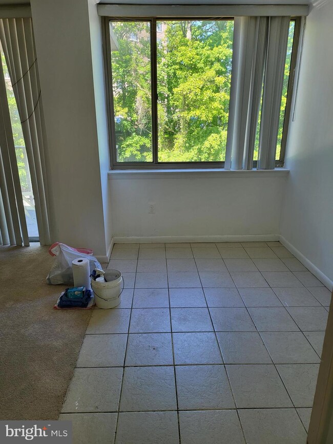 Columbia Condominiums unit 414, Arlington, VA 22204 - photo 7