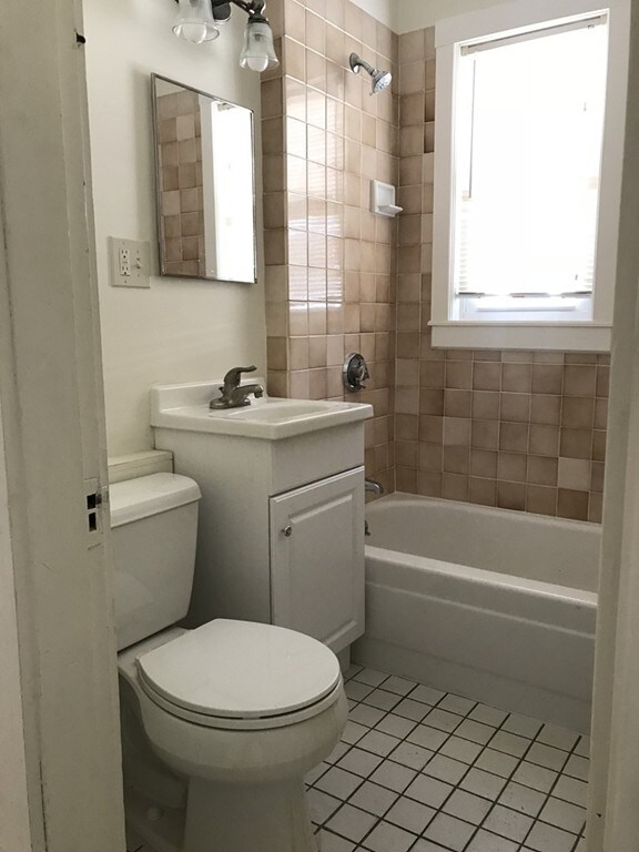 8 Kent St unit 2L, Quincy, MA 02169 - photo 7