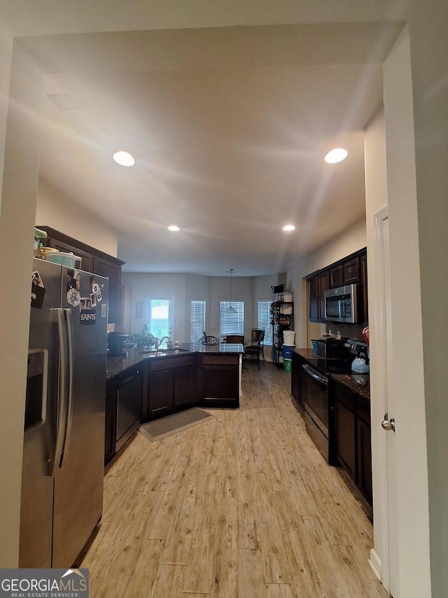 279 Sapphire Bend, Riverdale, GA 30296 - photo 4