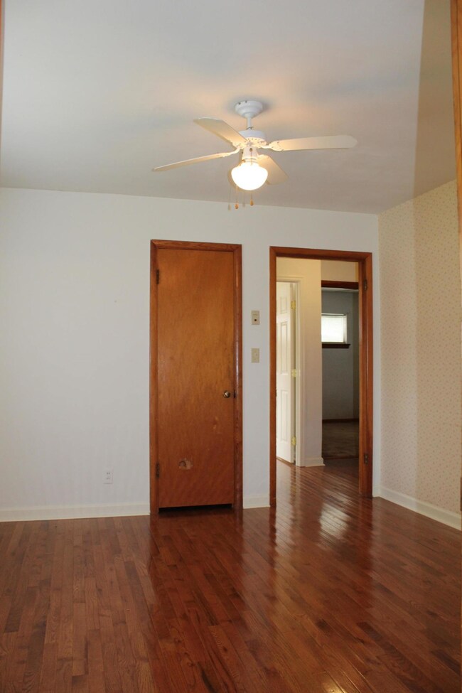 1420 Cloverdale Cir, Hixson, TN 37343 - photo 6