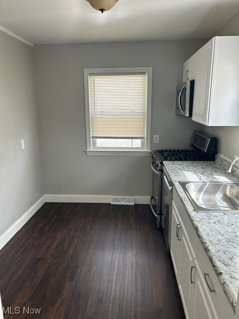 1975 9th St SW, Akron, OH 44314 - photo 6