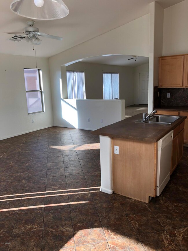 6417 family room and kitchen