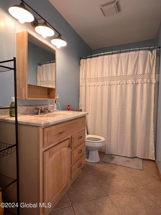 25 Morgan Ave, Glens Falls, NY 12801 - photo 4