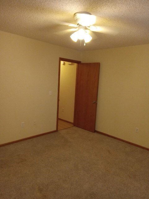 12 S Centennial Ave, West Fork, AR 72774 - photo 2