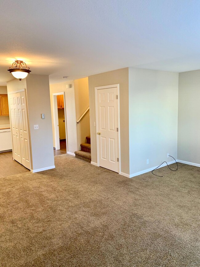 310 NE Terry Ln unit 3B, Grants Pass, OR 97526 - photo 7