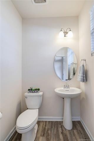 Convenient adorable Half Bath