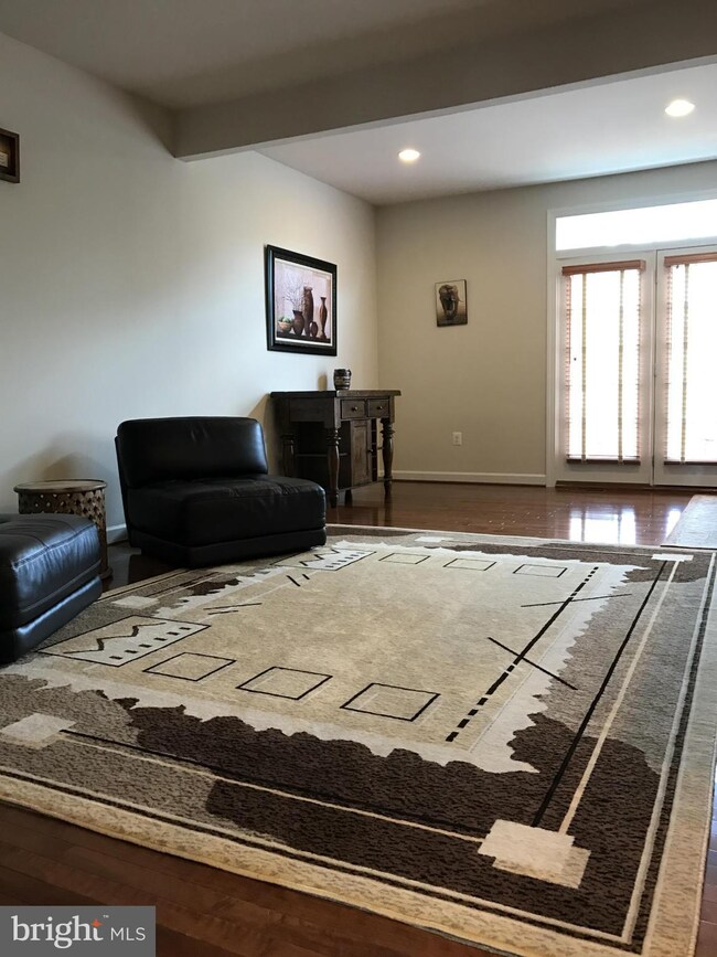 42587 Offenham Terrace, Chantilly, VA 20152 - photo 7