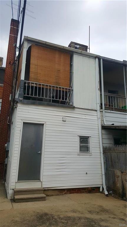 1438 W Linden St, Allentown, PA 18102 - photo 2