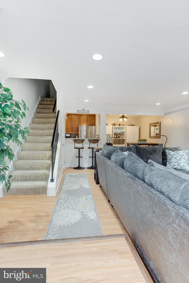 11444 Appledowre Way, Germantown, MD 20876 - photo 2