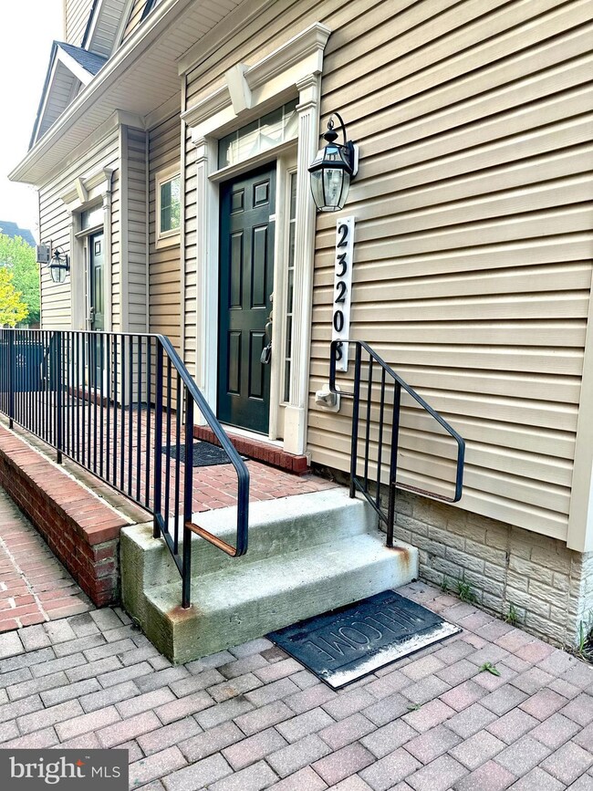 23208 Shaws Tavern Ct unit 2228, Clarksburg, MD 20871 - photo 2