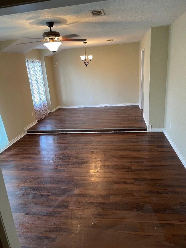 1023 Twinbrooke Dr, Houston, TX 77088 - photo 5