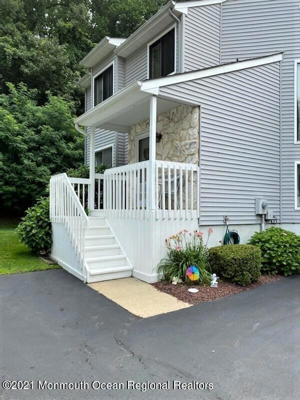 28 Kennedy Ct, North Middletown, NJ 07748 - photo 4