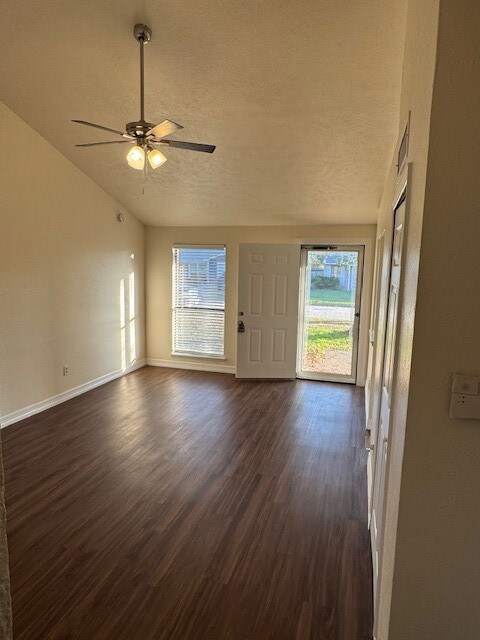 24330 Kennedy Ranch Ln, Hockley, TX 77447 - photo 7