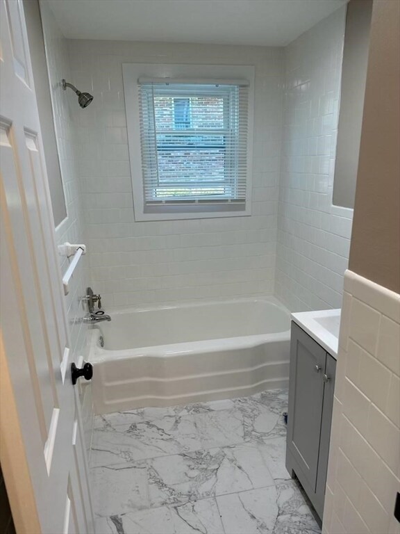 12 Spaulding St unit 3, Wakefield, MA 01880 - photo 4