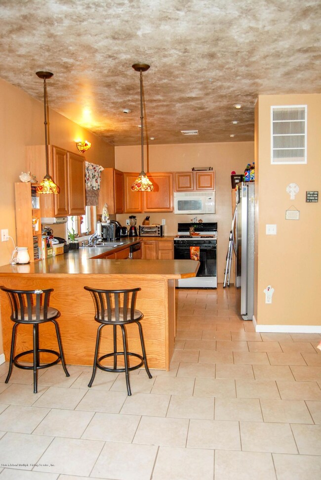 57 Sheridan Ct, Staten Island, NY 10306 - photo 7
